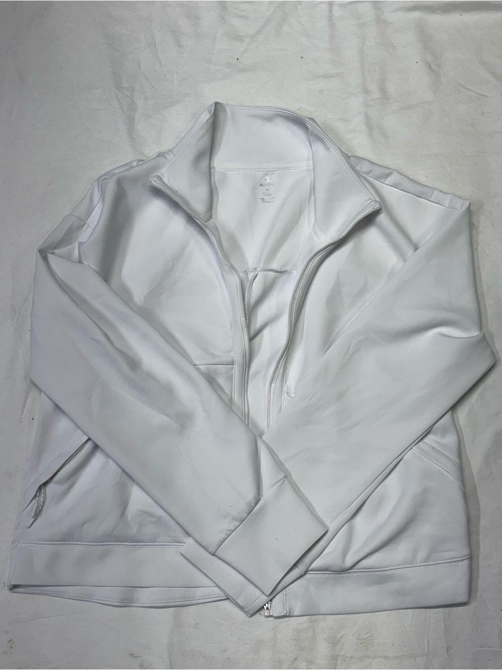 Apana White Active Top with Logo